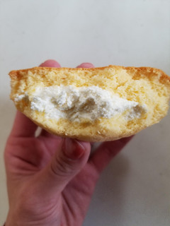 「不二家 ウエルシアのペコスイーツ 糖質を抑えたペコパフケーキ ミルキークリーム 袋1個」のクチコミ画像 by リぃさんさん