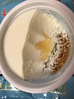 「井村屋 クリームチーズデザートカップアイス カップ105ml」のクチコミ画像 by いちごたるとさん