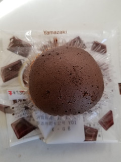 「ヤマザキ クリームを味わう生チョコクリームのスフレケーキ 袋1個」のクチコミ画像 by リぃさんさん