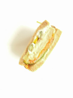 「エクセルシオールカフェ 豆腐ハンバーグ＆彩り野菜サンド」のクチコミ画像 by いちごみるうさん
