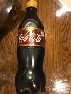 「コカ・コーラ コカ・コーラ ゼロカフェイン リボンボトル ペット500ml」のクチコミ画像 by ちぴちぴさん