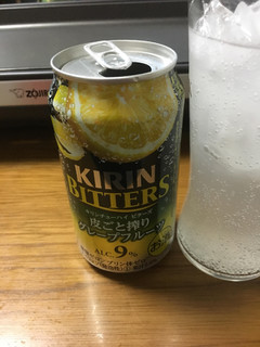 「KIRIN チューハイ ビターズ 皮ごと搾りグレープフルーツ 缶350ml」のクチコミ画像 by ビールが一番さん