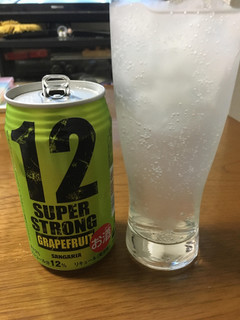 「サンガリア スーパーストロング12 グレープフルーツ 缶350ml」のクチコミ画像 by ビールが一番さん