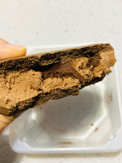 「赤城 イベールアイスデザート サンドチョコレート 袋65ml」のクチコミ画像 by ばけがくさん