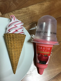 「ローソン Uchi Cafe’ SWEETS あまおう苺ワッフルコーン 160ml」のクチコミ画像 by レビュアーさん