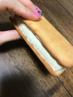 「セブンプレミアム チーズケーキサンド 袋1個」のクチコミ画像 by あっちゅんちゃんさん