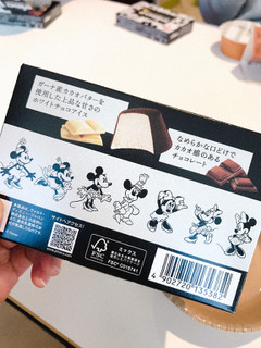 「森永 ピノ ホワイトチョコ＆チョコ ディズニーデザインパッケージ 箱10ml×6」のクチコミ画像 by si_ro_さん