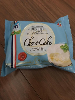「井村屋 クリームチーズデザートカップアイス カップ105ml」のクチコミ画像 by いつきさん