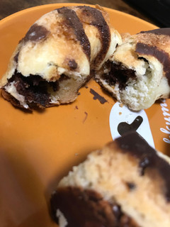 「ファミリーマート クッキーとデニッシュのベイクドドーナツ チョコ」のクチコミ画像 by あっちゅんちゃんさん