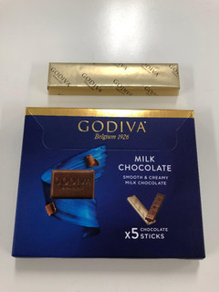 「ゴディバ ミルクチョコレート 箱5本」のクチコミ画像 by ペダルさん