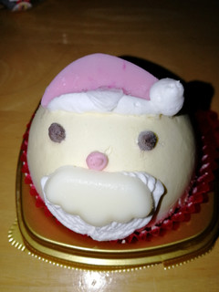 「セブン-イレブン サンタさんケーキ バニラ＆いちごクリーム」のクチコミ画像 by 祥ちゃんさん
