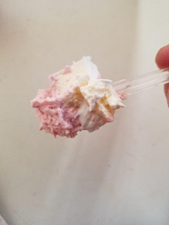 「ドンレミー ごちそう果実苺のショートケーキ カップ1個」のクチコミ画像 by リぃさんさん
