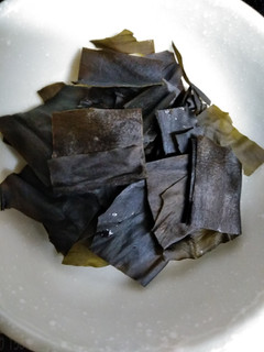 「ローソン セレクト 北海道産昆布のパリパリ焼き 袋9g」のクチコミ画像 by まめぱんださん