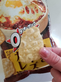 「ハウス オー・ザック 焼きチーズカレー味 袋68g」のクチコミ画像 by リぃさんさん