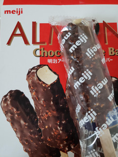 「明治 アーモンドチョコレートアイスバー 箱47ml×6」のクチコミ画像 by haruuuさん