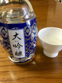 「月桂冠 おちょこ付 大吟醸 瓶180ml」のクチコミ画像 by ビールが一番さん