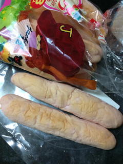 「Pasco スナックパン いちごミルク 袋8本」のクチコミ画像 by めーぐーさん