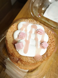 「ドンレミー 桜のシフォンケーキ」のクチコミ画像 by ほいめろさん