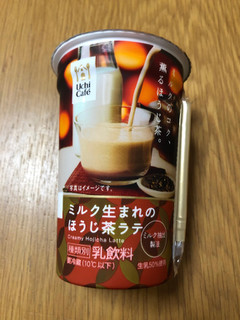 「ローソン Uchi Cafe’ SWEETS ミルク生まれのほうじ茶ラテ 200ml」のクチコミ画像 by ちいぼうさん