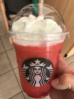 「スターバックス ＃STRAWBERRYVERYMUCHFRAPPUCCINO＿＿RED」のクチコミ画像 by 百花蜜さん