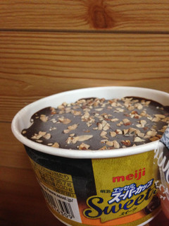 「明治 エッセル スーパーカップ Sweet’s ショコラオランジュ カップ172ml」のクチコミ画像 by めーぐーさん