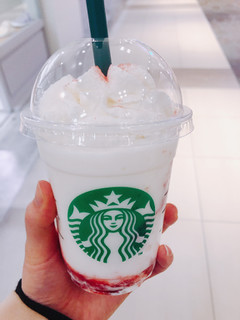 「スターバックス ＃STRAWBERRYVERYMUCHFRAPPUCCINO＿＿WHITE」のクチコミ画像 by LAYLAさん