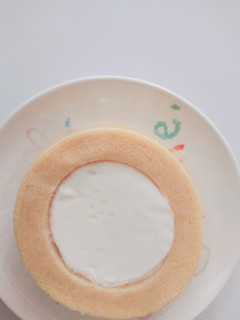 「ファミリーマート たっぷりクリームのバウムクーヘン」のクチコミ画像 by ぺりちゃんさん