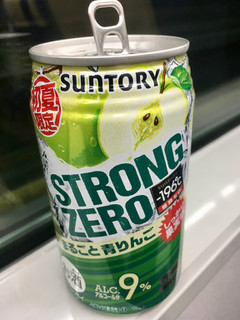 「サントリー ‐196℃ ストロングゼロ まるごと青りんご 缶350ml」のクチコミ画像 by ビールが一番さん