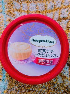 「ハーゲンダッツ ミニカップ 紅茶ラテ アッサム＆ディンブラ カップ110ml」のクチコミ画像 by nag～ただいま留守にしております～さん