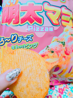 「カルビー ピザポテト こっくり明太マヨPizza味 袋60g」のクチコミ画像 by nag～ただいま留守にしております～さん