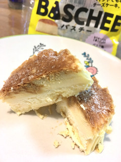 「ローソン Uchi Cafe’ SWEETS バスチー バスク風チーズケーキ 袋1個」のクチコミ画像 by まるピメ子さん
