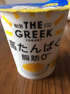 「明治 THE GREEK YOGURT レモン＆ハニー カップ100g」のクチコミ画像 by ひむひむさん