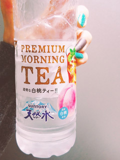 「サントリー 天然水 PREMIUM MORNING TEA 白桃 ペット550ml」のクチコミ画像 by nag～ただいま留守にしております～さん