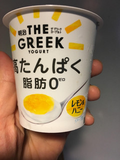 「明治 THE GREEK YOGURT レモン＆ハニー カップ100g」のクチコミ画像 by まるちゃーんさん