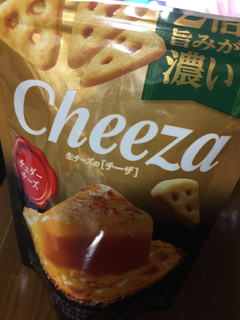 「江崎グリコ 生チーズのチーザ チェダーチーズ 袋40g」のクチコミ画像 by gologoloさん