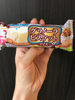 「森永製菓 グラノーラビスケットアイス 袋50ml」のクチコミ画像 by ダブルユーさん