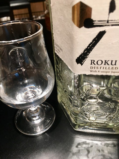 「サントリー ジャパニーズクラフトジン ROKU 瓶700ml」のクチコミ画像 by ビールが一番さん