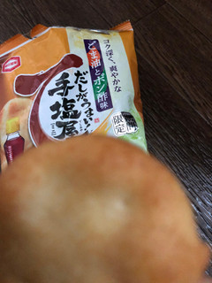 「亀田製菓 手塩屋 ミニごま油とポン酢味 袋55g」のクチコミ画像 by ザコタさん