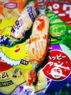 「亀田製菓 ハッピーターン 3種のアソート ツンまろわさびマヨ味 袋140g」のクチコミ画像 by nag～ただいま留守にしております～さん