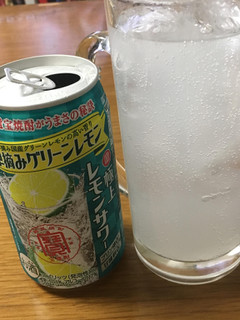 「タカラ 寶 極上レモンサワー 早摘みグリーンレモン 缶350ml」のクチコミ画像 by ビールが一番さん