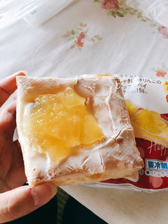 「ファミリーマート 冷やして食べるしゃきしゃきりんごのアップルパイ」のクチコミ画像 by もち巾着さん