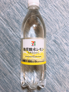 「セブンプレミアム 強炭酸水レモン ペット500ml」のクチコミ画像 by なしなしなしなしさん