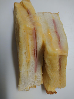 「ヤマザキ フレンチトースト ハム＆チーズ 袋1個」のクチコミ画像 by レビュアーさん