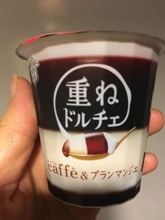 「雪印メグミルク 重ねドルチェ caffe＆ブランマンジェ カップ120g」のクチコミ画像 by まるちゃーんさん