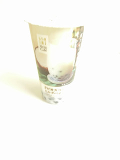 「ローソン Uchi Cafe’ SWEETS タピオカココナッツミルクパイン」のクチコミ画像 by いちごみるうさん