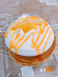 「ローソン ココナッツミルククリームのパンケーキ」のクチコミ画像 by LAYLAさん