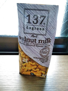 「HARUNA 137ディグリーズ ウォールナッツミルク オリジナル パック180ml」のクチコミ画像 by minorinりん さん