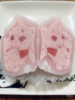 「セブン-イレブン 凍らせてもおいしい苺わらび」のクチコミ画像 by なしなしなしなしさん