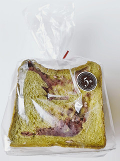 「クラブアンティーク 抹茶あん食パン」のクチコミ画像 by MAA しばらく不在さん