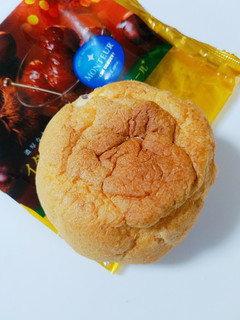 「モンテール 小さな洋菓子店 イタリアマロンのシュークリーム 袋1個」のクチコミ画像 by nag～ただいま留守にしております～さん